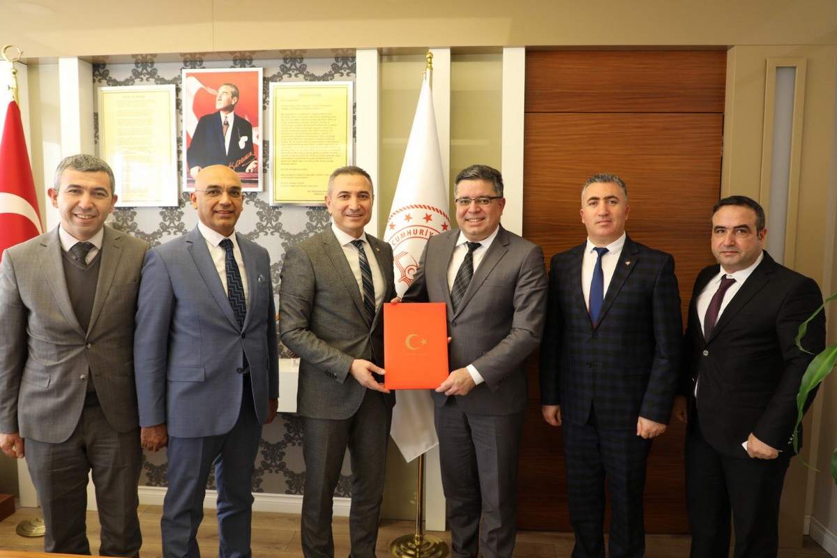 Corendon Hotels & Resorts'ten eğitime destek